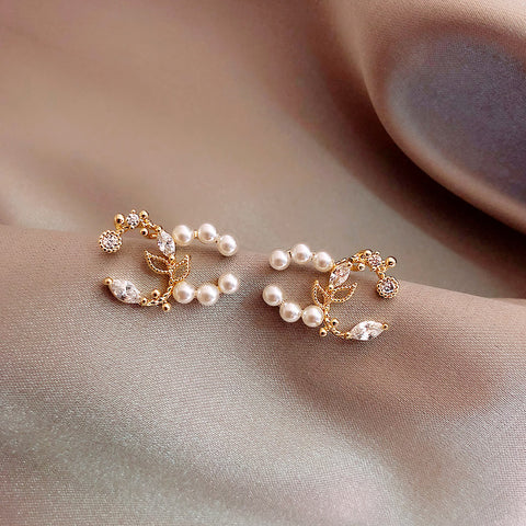 Petal Pearl Earrings