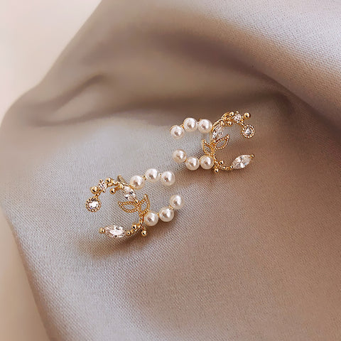 Petal Pearl Earrings