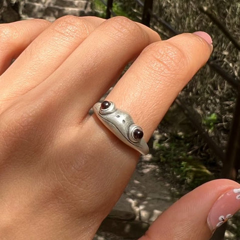 Balmora Silver Frog Ring